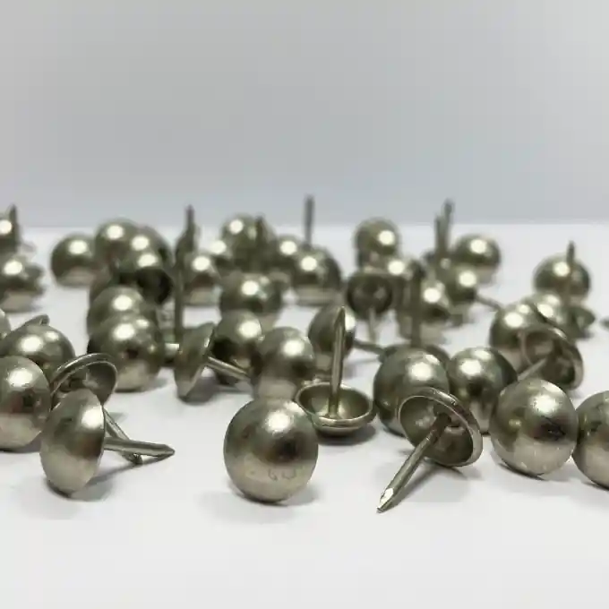 Direkt kaufen - 1000 Rundnägel 2cm Aluminium - Polstermaterial