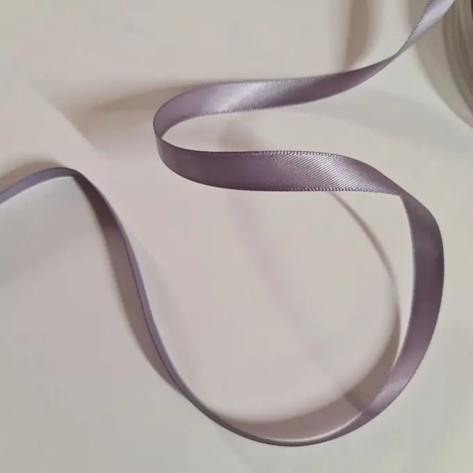 Aktionspreis - Doppelseitiges einfarbiges Satinband 9 mm lila